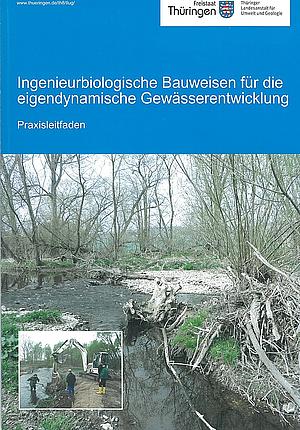 Das Bild zeigt das Titelblatt der Broschüre, auf dem ein naturnahes Gewässer des Mittelgebirges