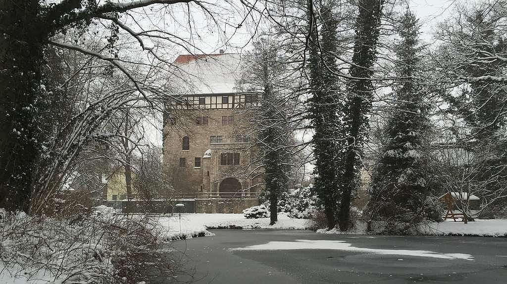 Wasserburg und Park